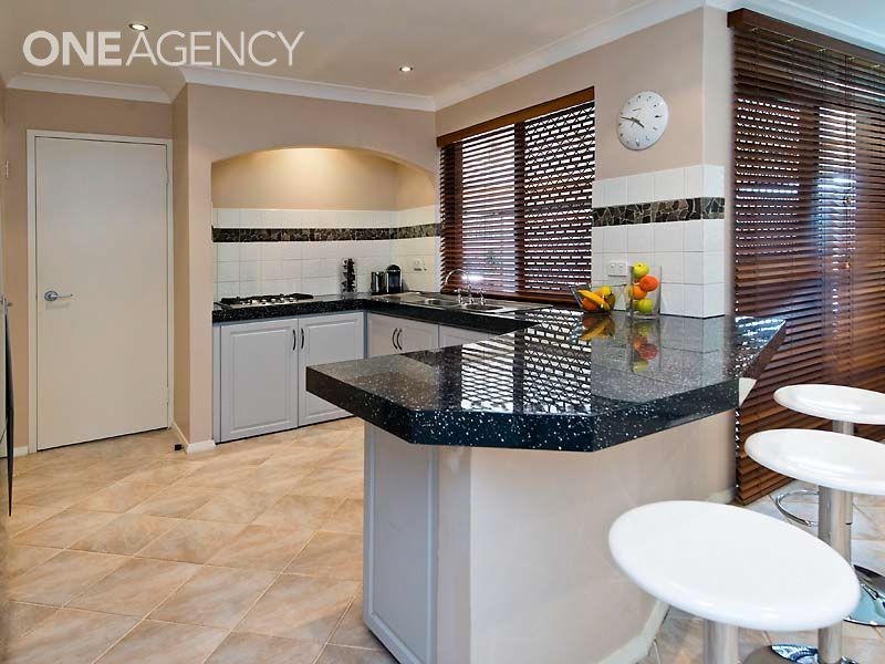 16 McLeish Place, Thornlie WA 6108