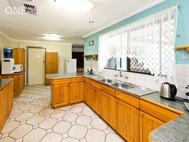 75 Dale Road, Armadale WA 6112