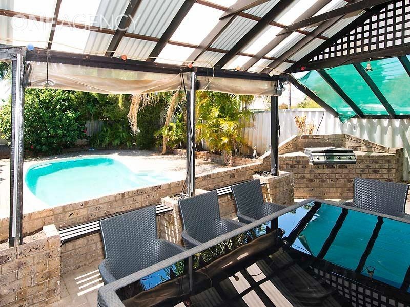 23 Forest Lakes Drive, Thornlie WA 6108