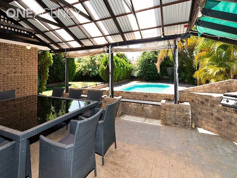 23 Forest Lakes Drive, Thornlie WA 6108