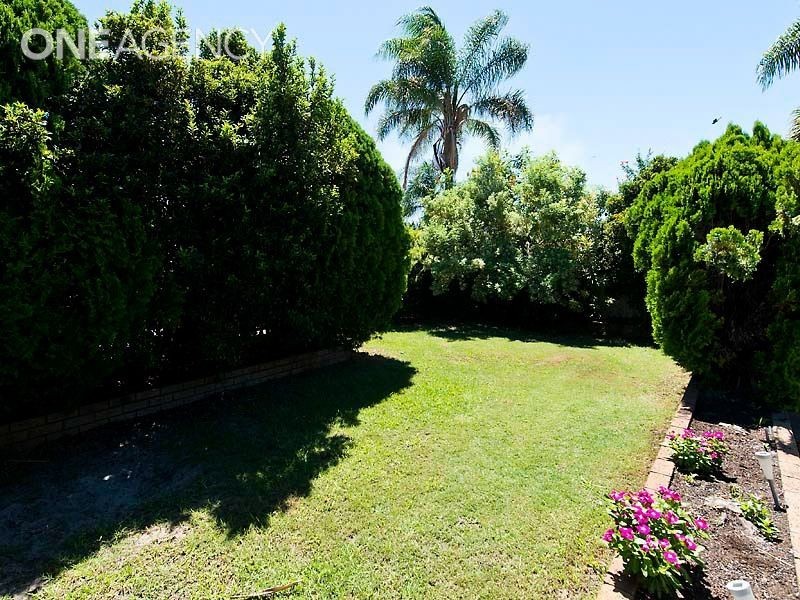 23 Forest Lakes Drive, Thornlie WA 6108