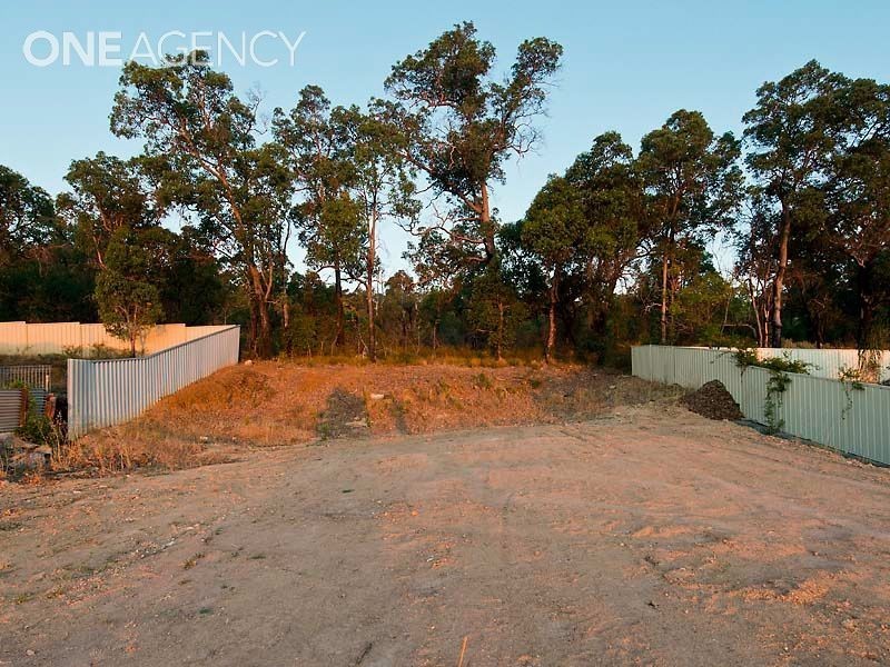 68 Ashley Drive, Kelmscott WA 6111