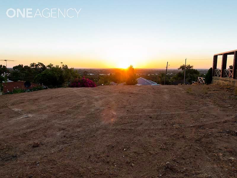 68 Ashley Drive, Kelmscott WA 6111