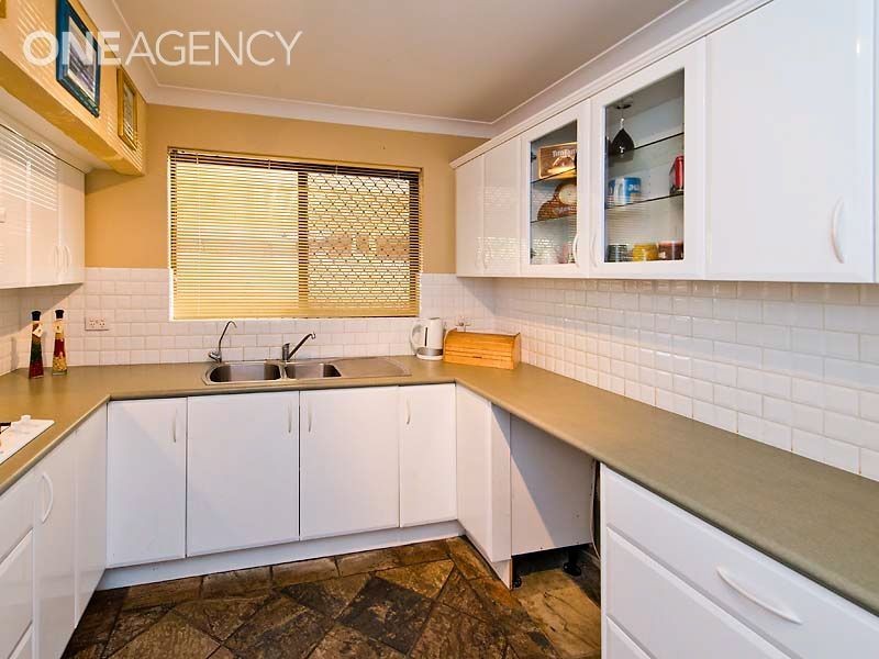 16 Glenhurst Court, Camillo WA 6111