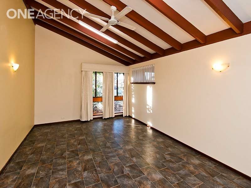 16 Glenhurst Court, Camillo WA 6111