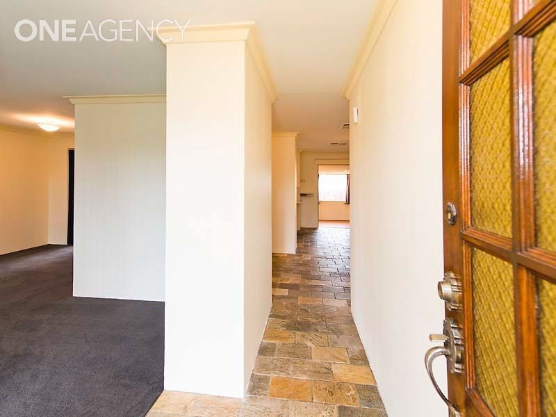 12 Montrose Circle, Camillo WA 6111