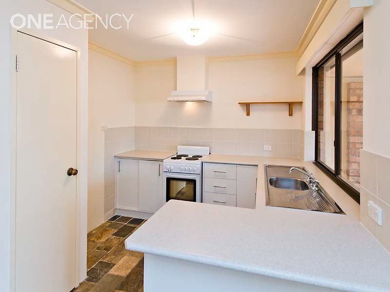12 Montrose Circle, Camillo WA 6111