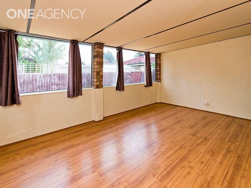 12 Montrose Circle, Camillo WA 6111