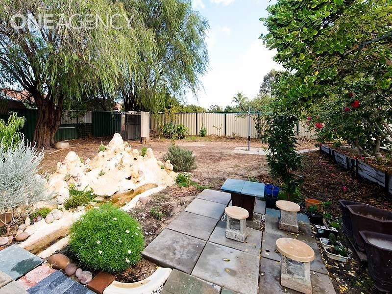 40 Farmer Avenue, Brookdale WA 6112