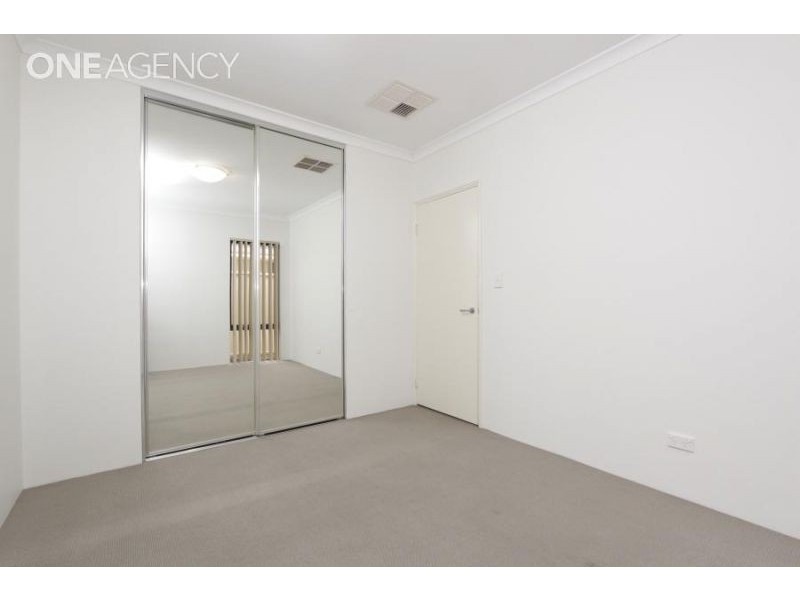2 Daffodil Road, Canning Vale WA 6155