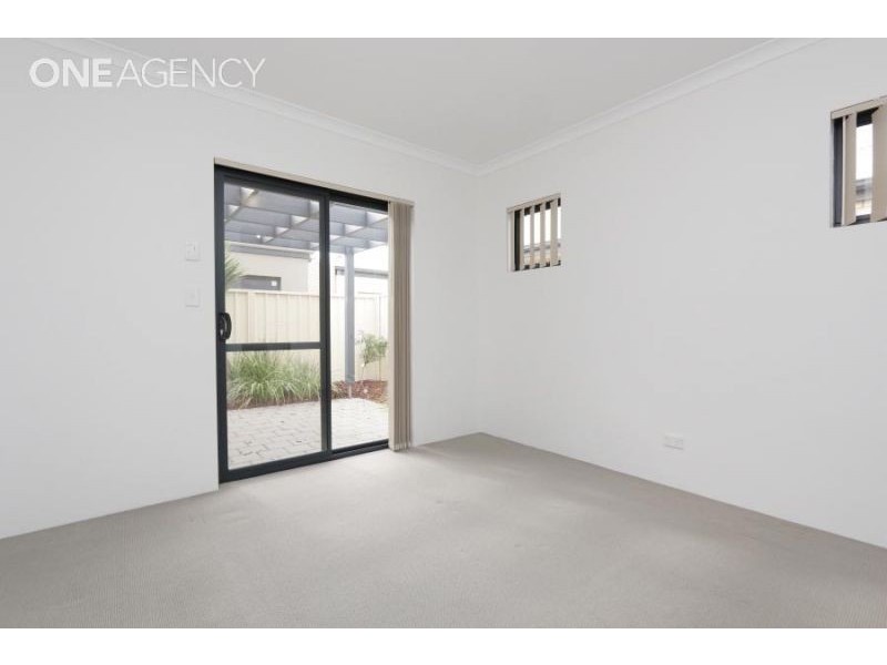 2 Daffodil Road, Canning Vale WA 6155