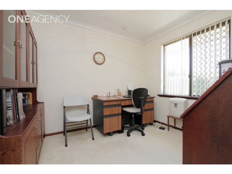 6 Rae Place, Leeming WA 6149