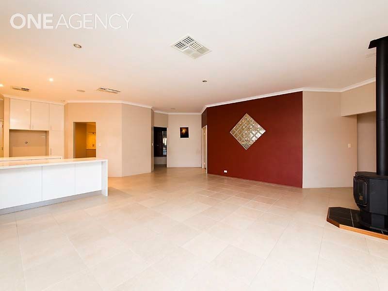 31 Lucas Loop, Canning Vale WA 6155