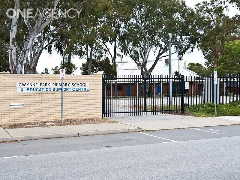 2 Tijuana Road, Armadale WA 6112