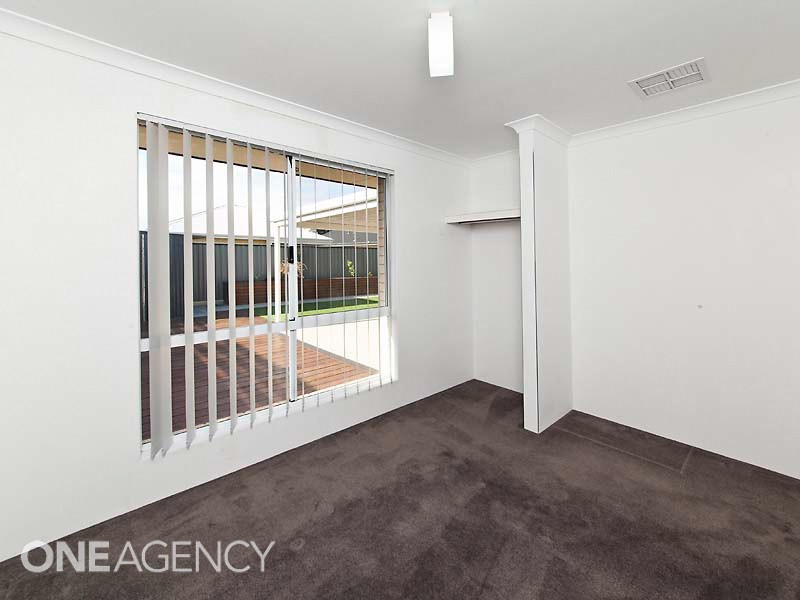 2  Kate Link, Piara Waters WA 6112
