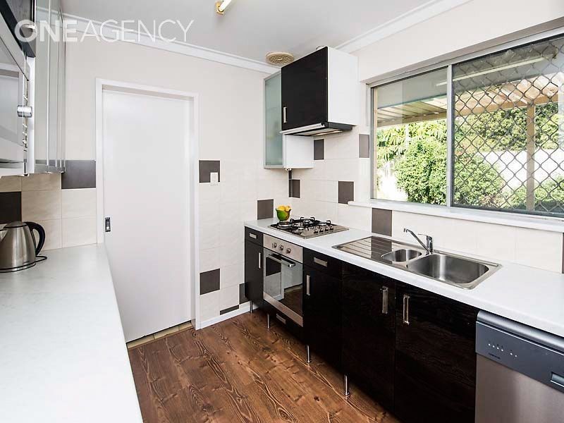 1 Sidcup Way, Kelmscott WA 6111