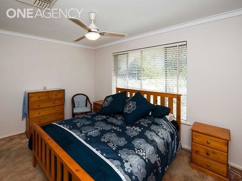 1 Sidcup Way, Kelmscott WA 6111