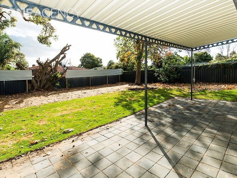 9 Natasha Way, Camillo WA 6111