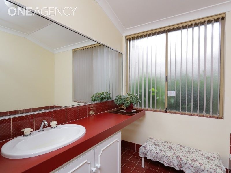 8 Rivermoor Loop, Riverton WA 6148