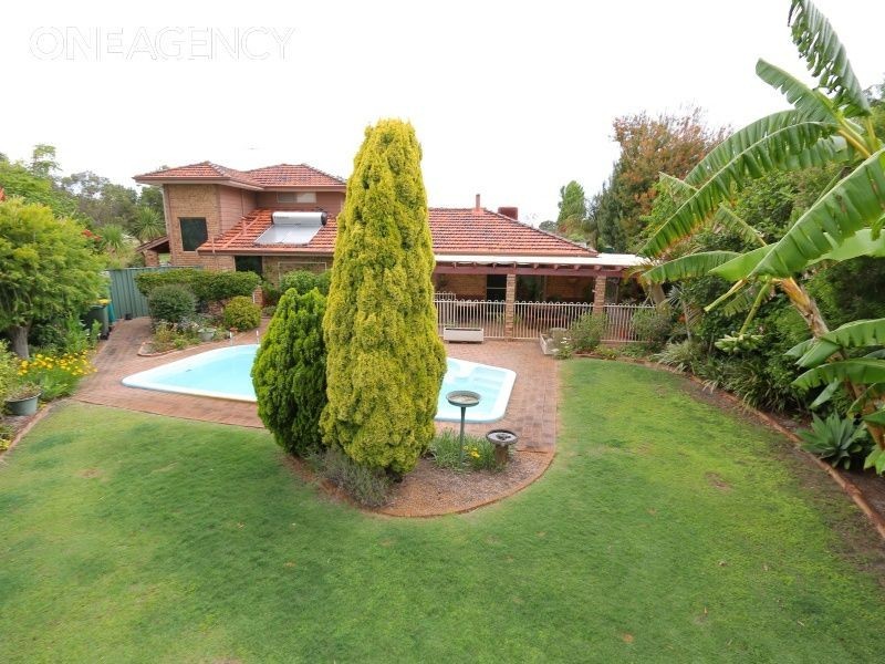 8 Rivermoor Loop, Riverton WA 6148
