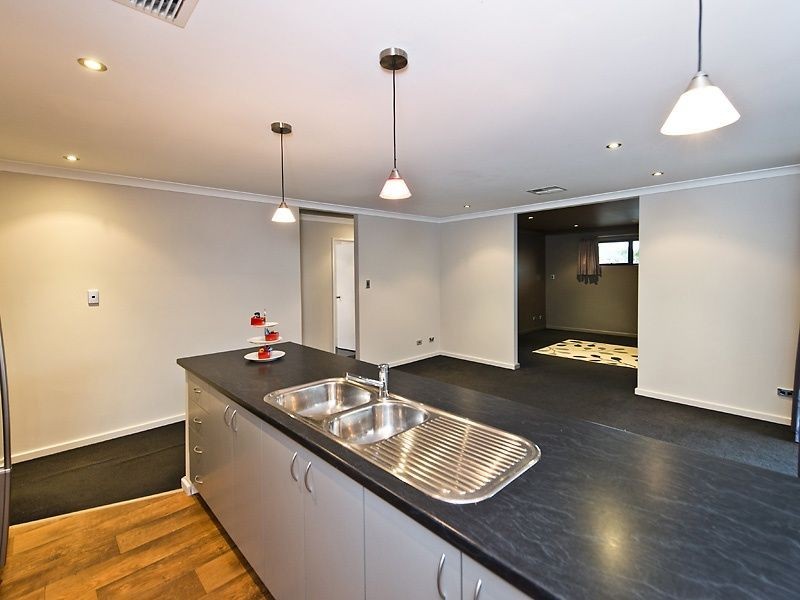 16 Clover Approach, Seville Grove WA 6112