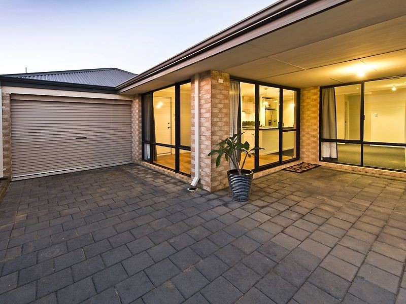 16 Clover Approach, Seville Grove WA 6112