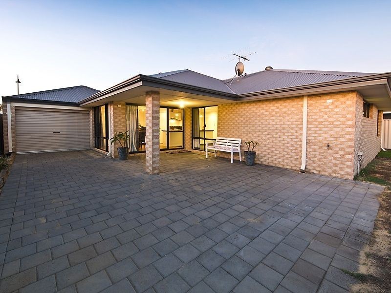16 Clover Approach, Seville Grove WA 6112
