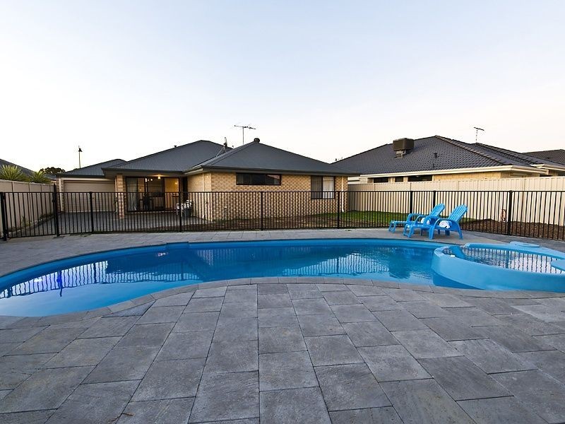 16 Clover Approach, Seville Grove WA 6112