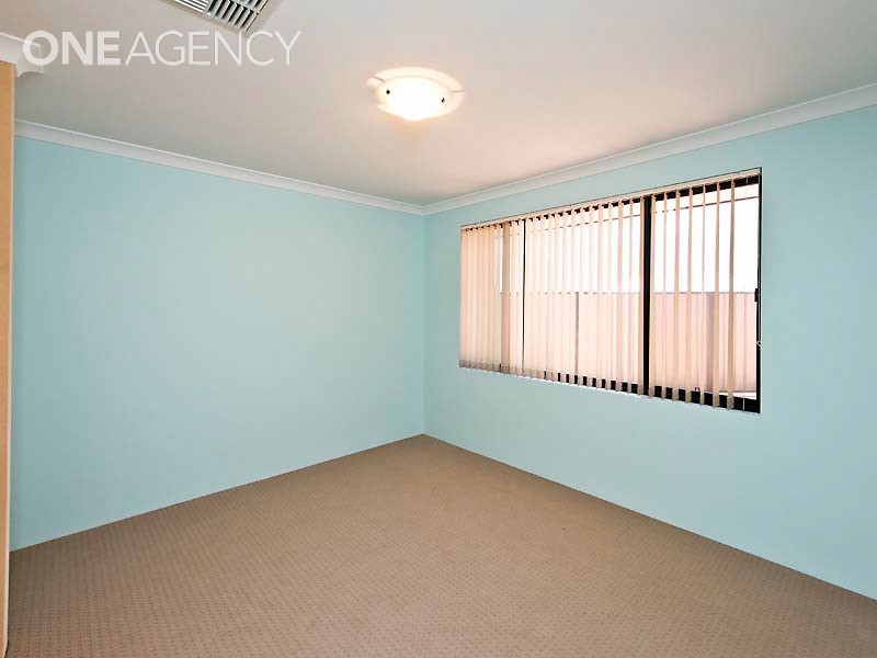 10 Torino Court, Piara Waters WA 6112