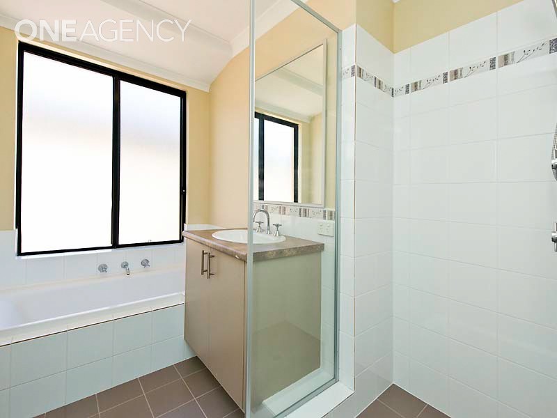 10 Torino Court, Piara Waters WA 6112