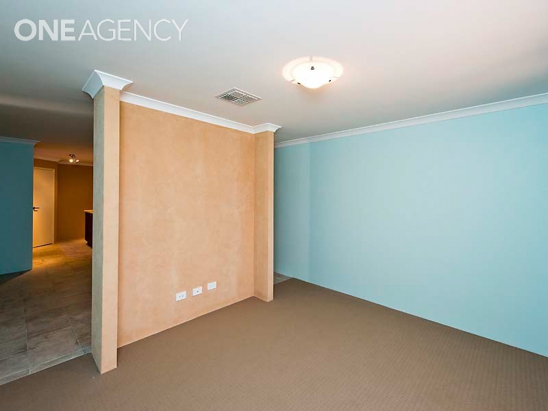 10 Torino Court, Piara Waters WA 6112
