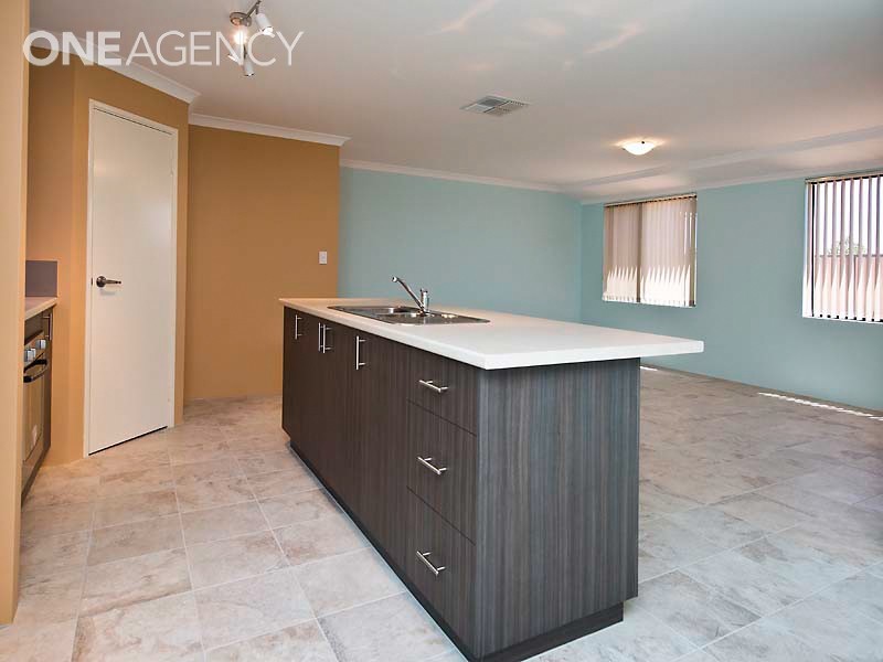 10 Torino Court, Piara Waters WA 6112