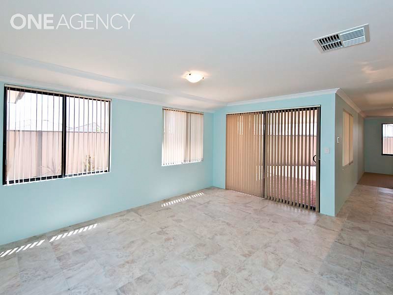 10 Torino Court, Piara Waters WA 6112
