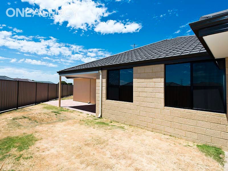 10 Torino Court, Piara Waters WA 6112