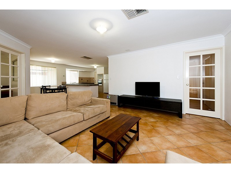 34 Ponderosa Loop, Canning Vale WA 6155