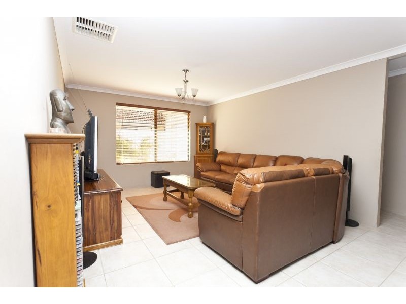 13 Longshaw Circuit, Canning Vale WA 6155