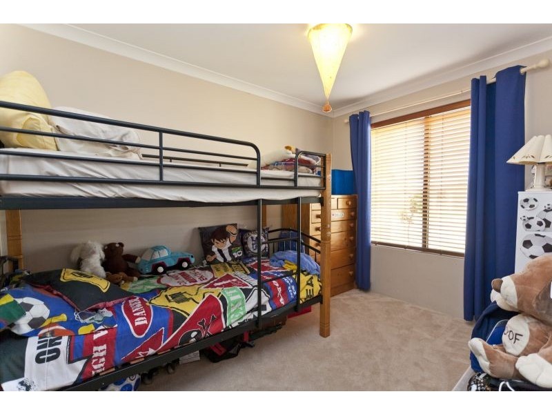 13 Longshaw Circuit, Canning Vale WA 6155