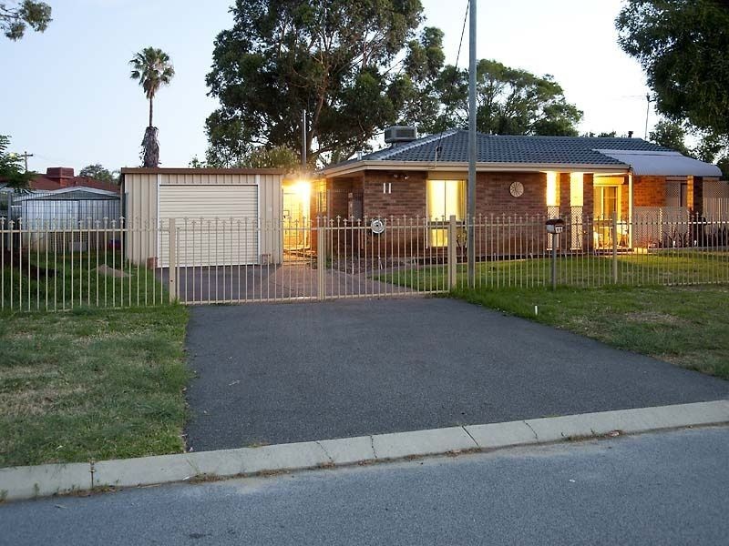11 Winnunga Place, Armadale WA 6112