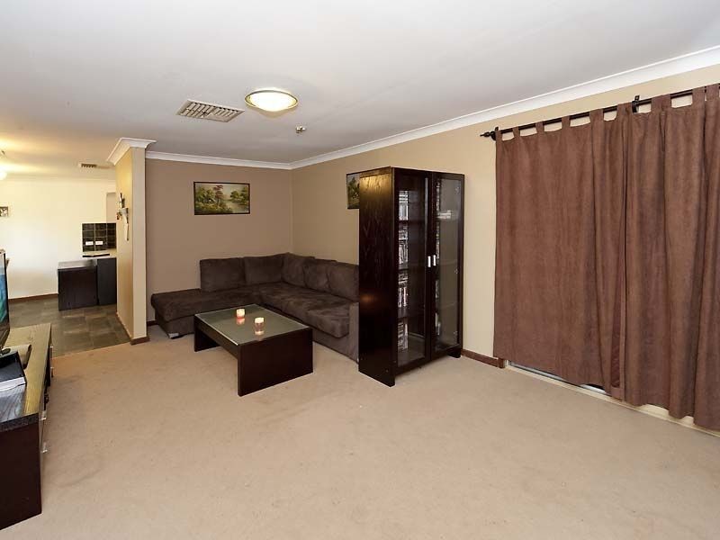 11 Winnunga Place, Armadale WA 6112