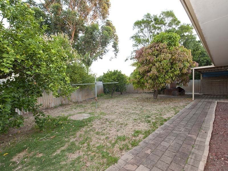 11 Winnunga Place, Armadale WA 6112