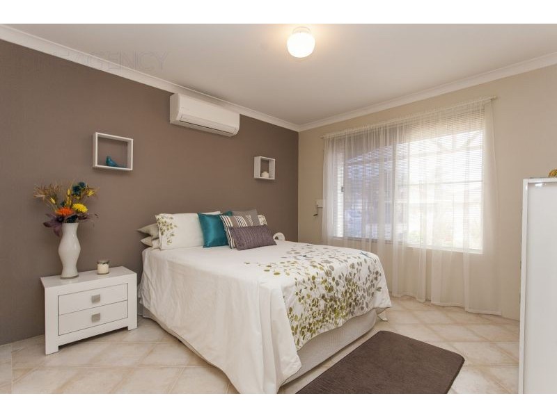 2 Blakemore Retreat, Huntingdale WA 6110