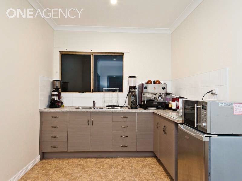 26 Owen Road, Kelmscott WA 6111