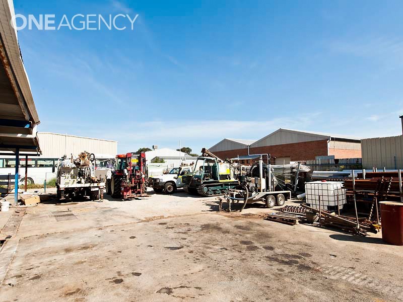 26 Owen Road, Kelmscott WA 6111