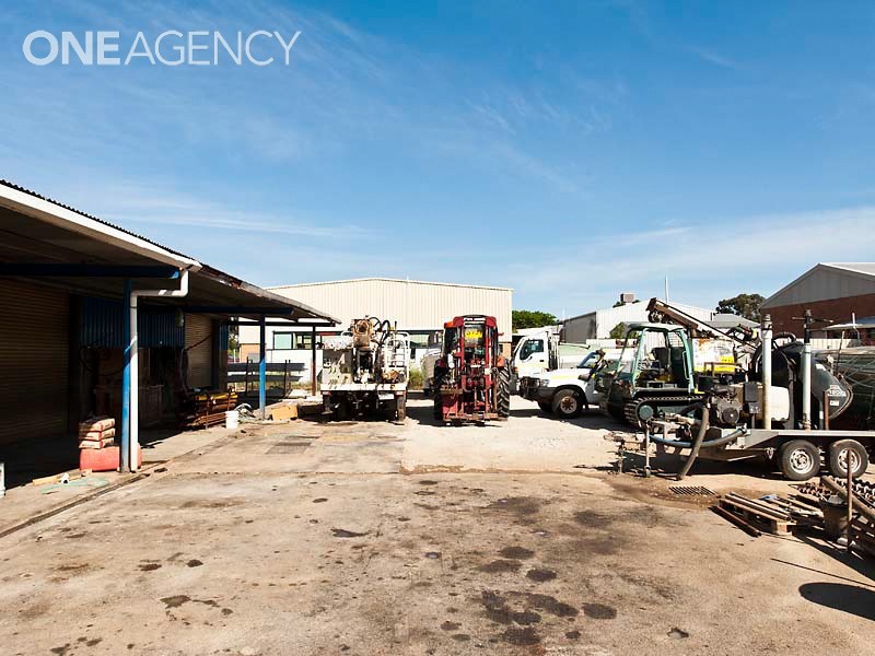 26 Owen Road, Kelmscott WA 6111