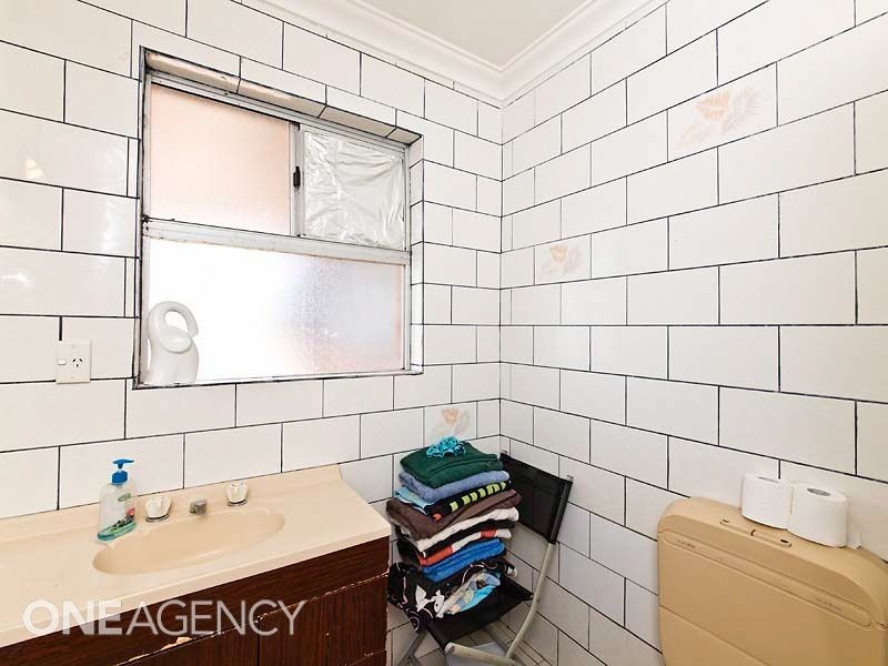 43 Banksia Road, Camillo WA 6111