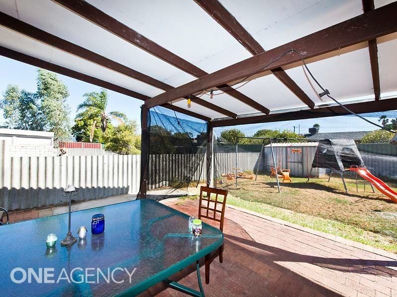 43 Banksia Road, Camillo WA 6111