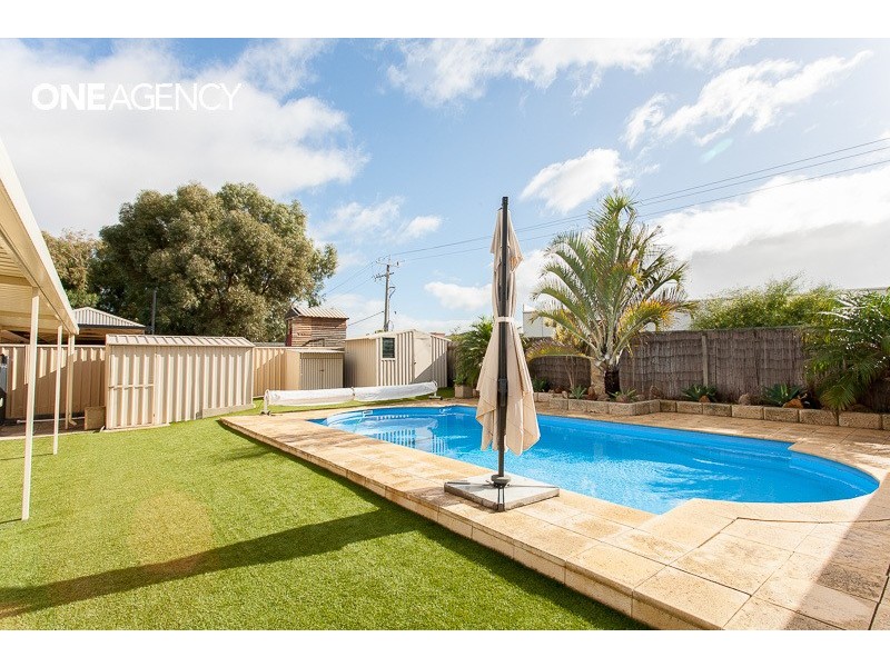 45 Ridge Road, Cockburn Central WA 6164