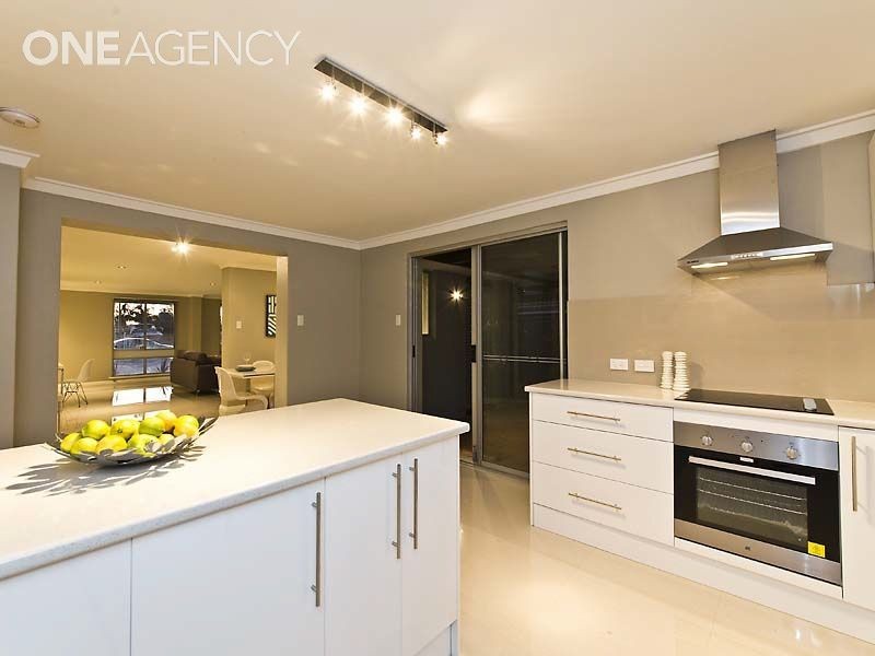 15 Helena Crescent, Thornlie WA 6108
