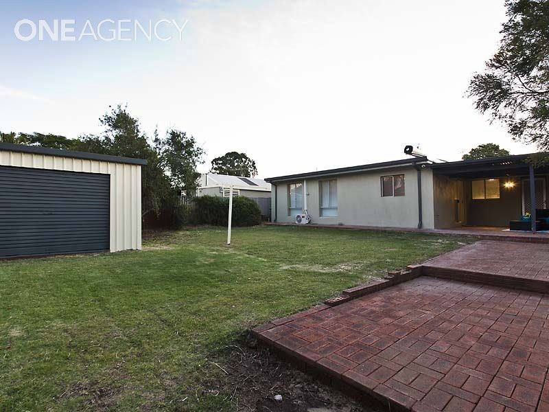 15 Helena Crescent, Thornlie WA 6108