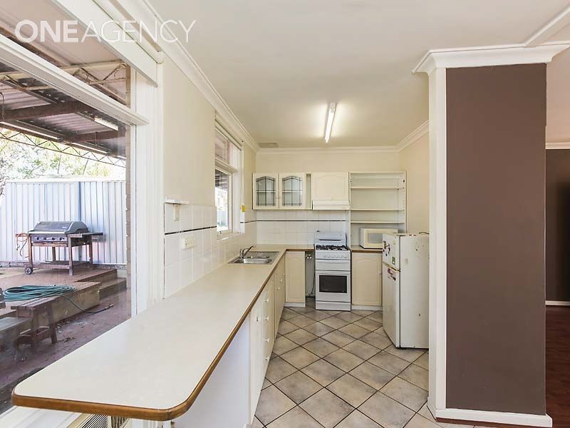 51 Lantana Way, Camillo WA 6111